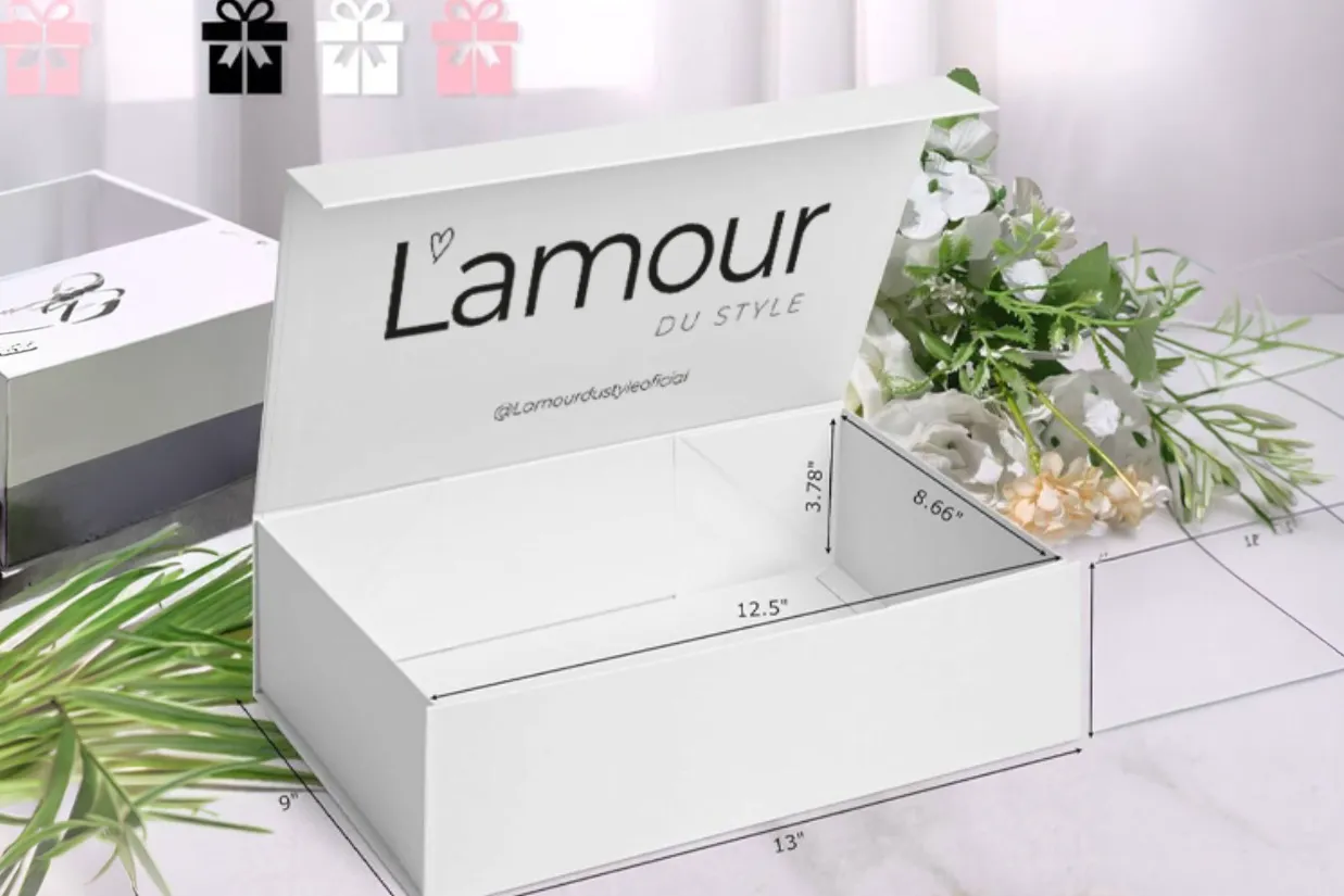Lamour custom packaging